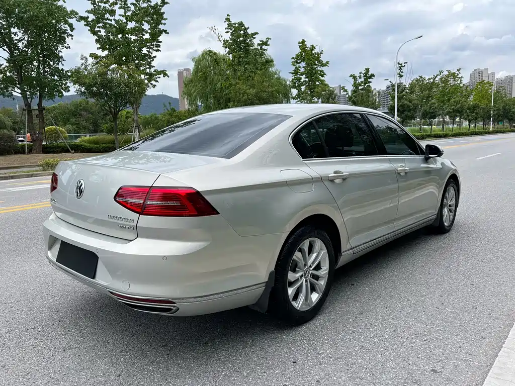 Volkswagen Magotan — миниатюра 7
