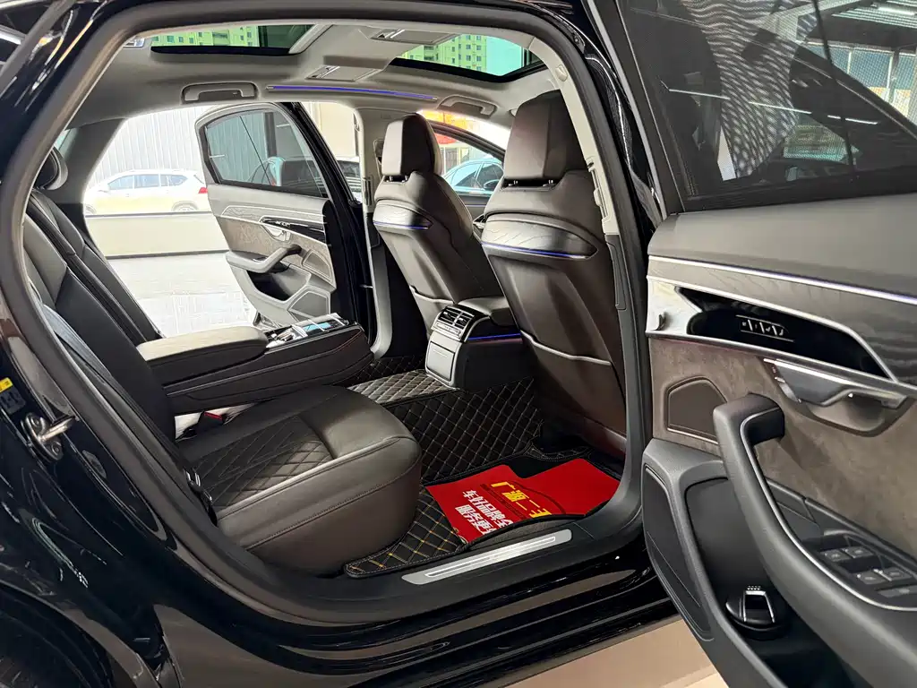 Audi A8 — миниатюра 10