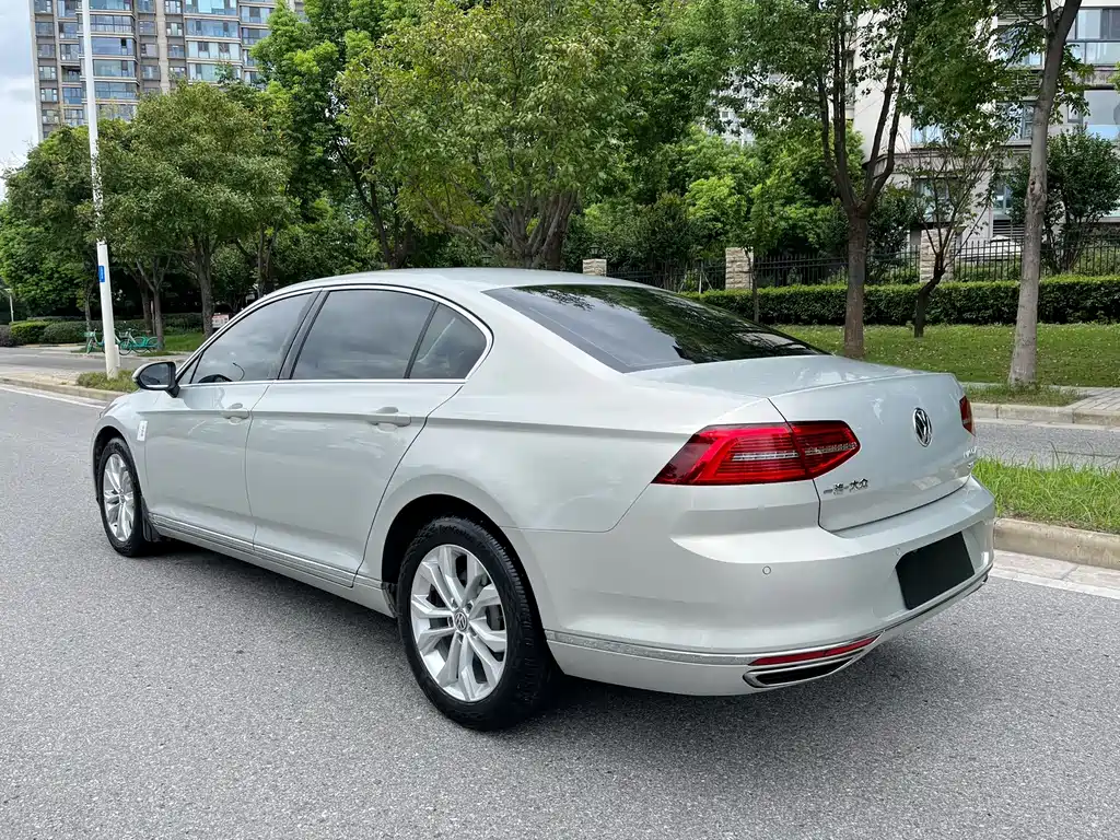 Volkswagen Magotan — миниатюра 6