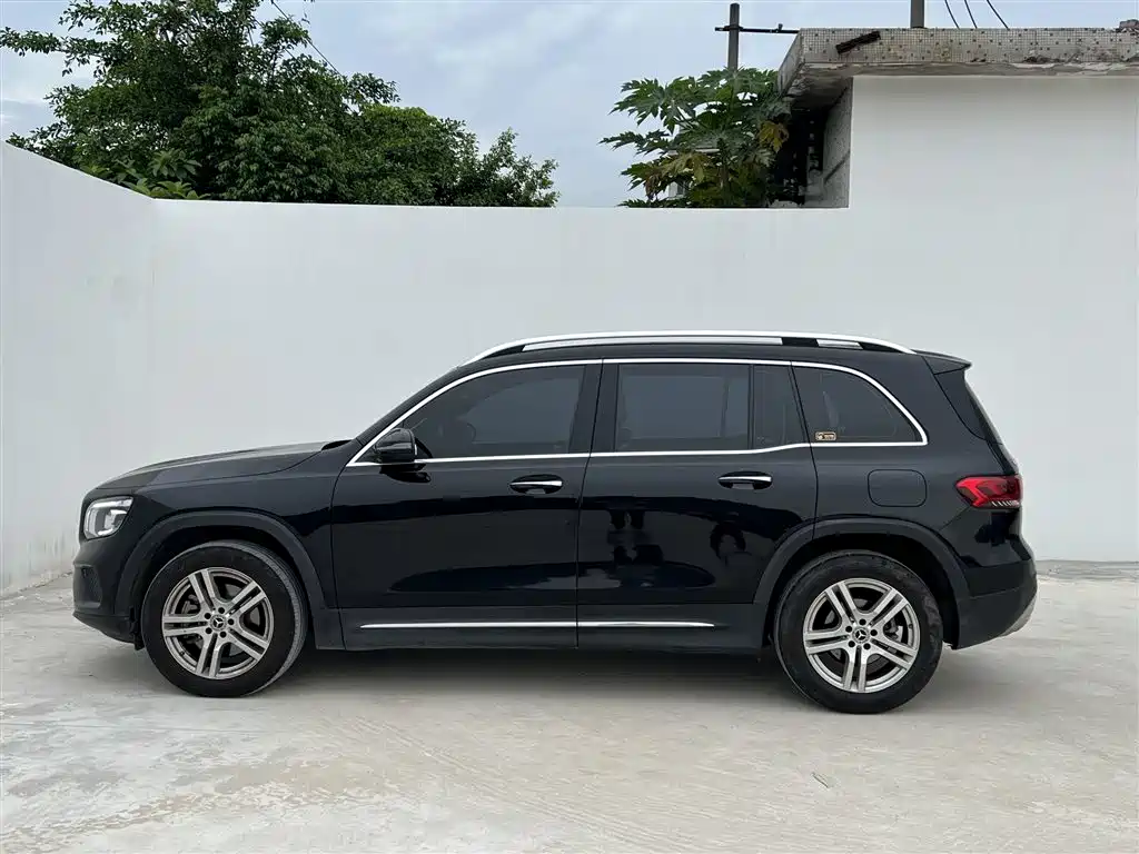 Mercedes-Benz GLB 2023 GLB 220