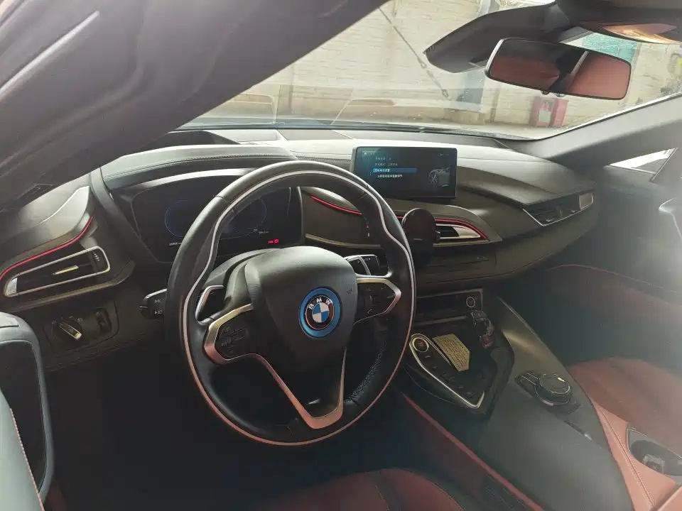 BMW i8