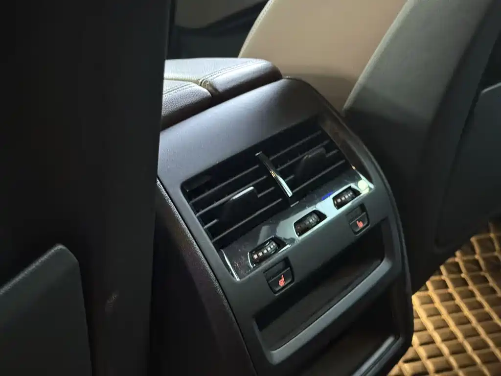 BMW X5 (Import) — миниатюра 10