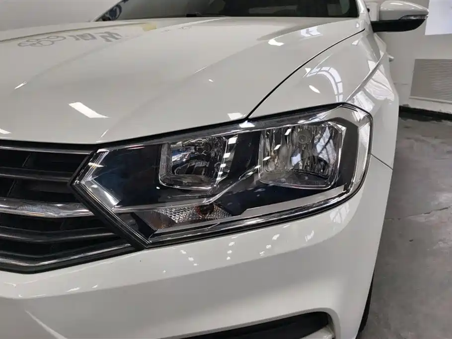 Volkswagen Bora 2019 1.5L MT Fashion VI