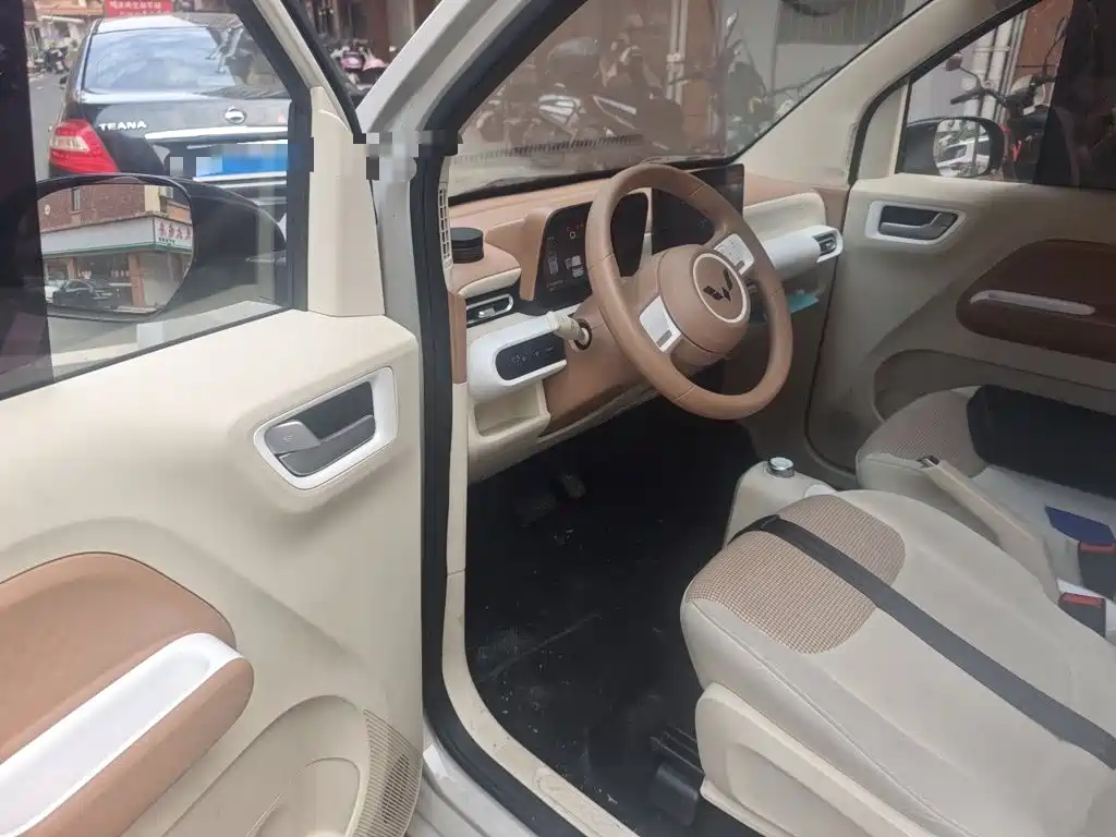 Wuling MINIEV — миниатюра 12
