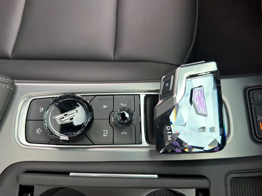 Cadillac CT5 — миниатюра 29
