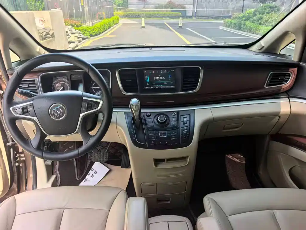 Buick GL8 — миниатюра 9