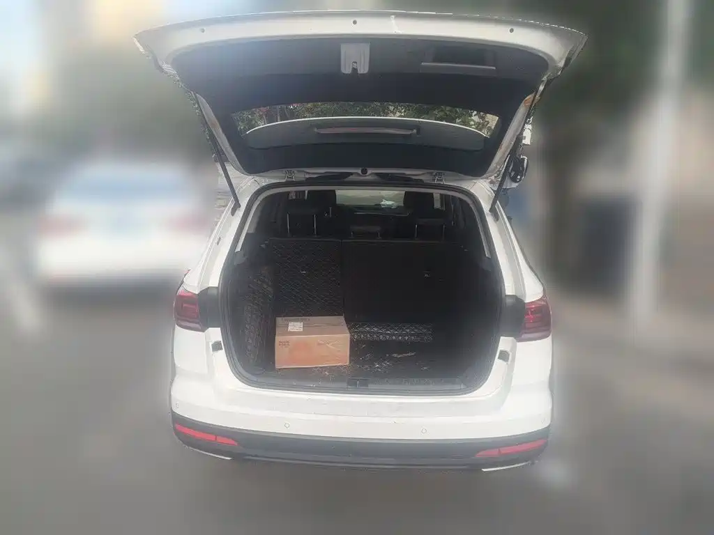 Volkswagen Tharu — миниатюра 10