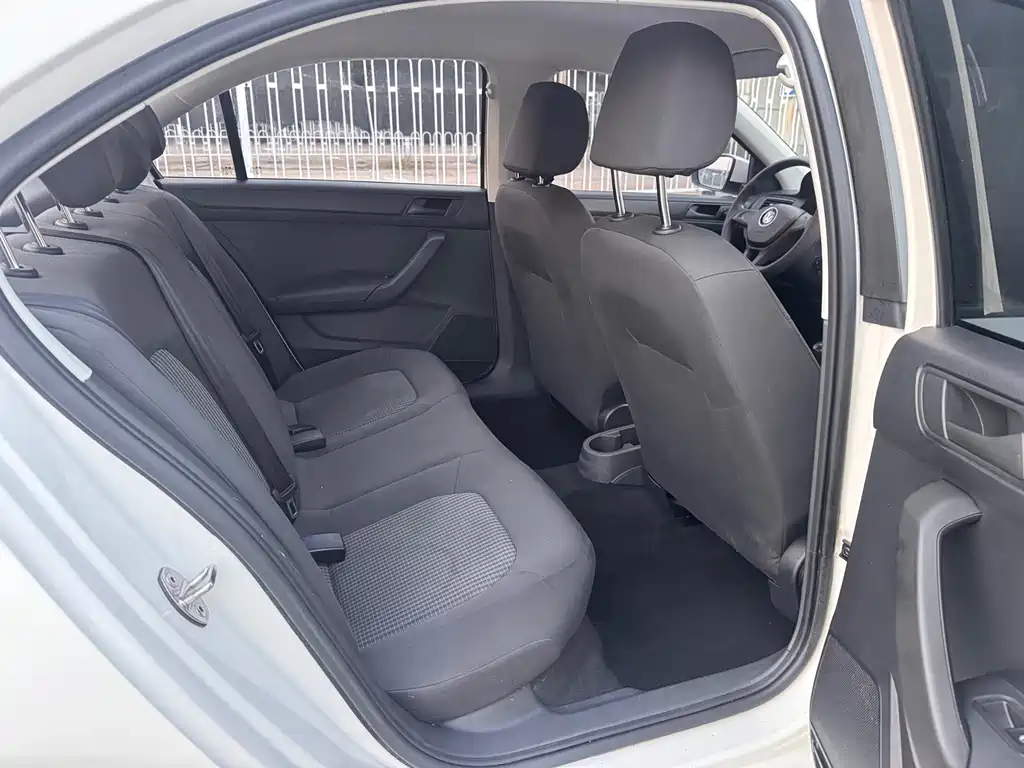 Volkswagen Santana — миниатюра 15