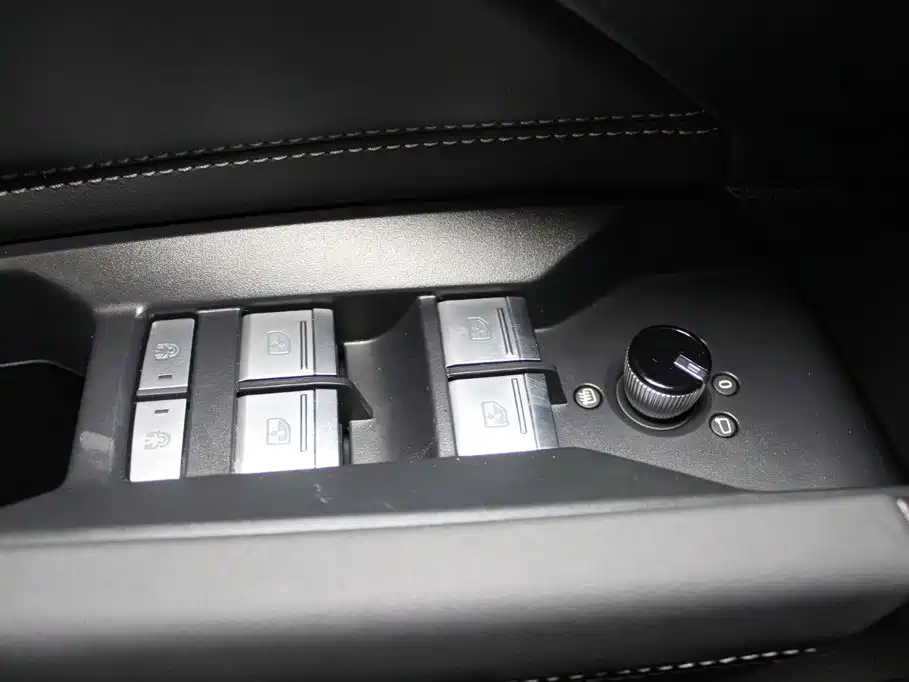 Audi Q4 e-tron — миниатюра 9