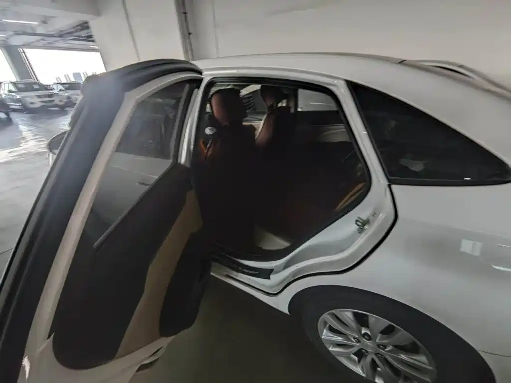 Buick Excelle — миниатюра 13