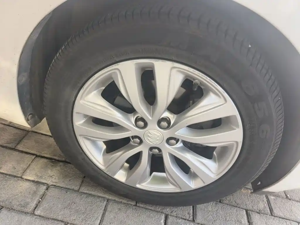 Buick Excelle — миниатюра 24
