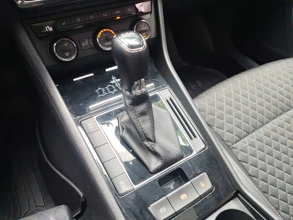 Skoda Superb — миниатюра 14