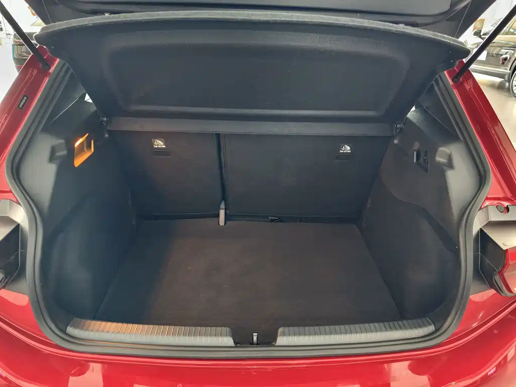 Volkswagen ID.3 — миниатюра 12