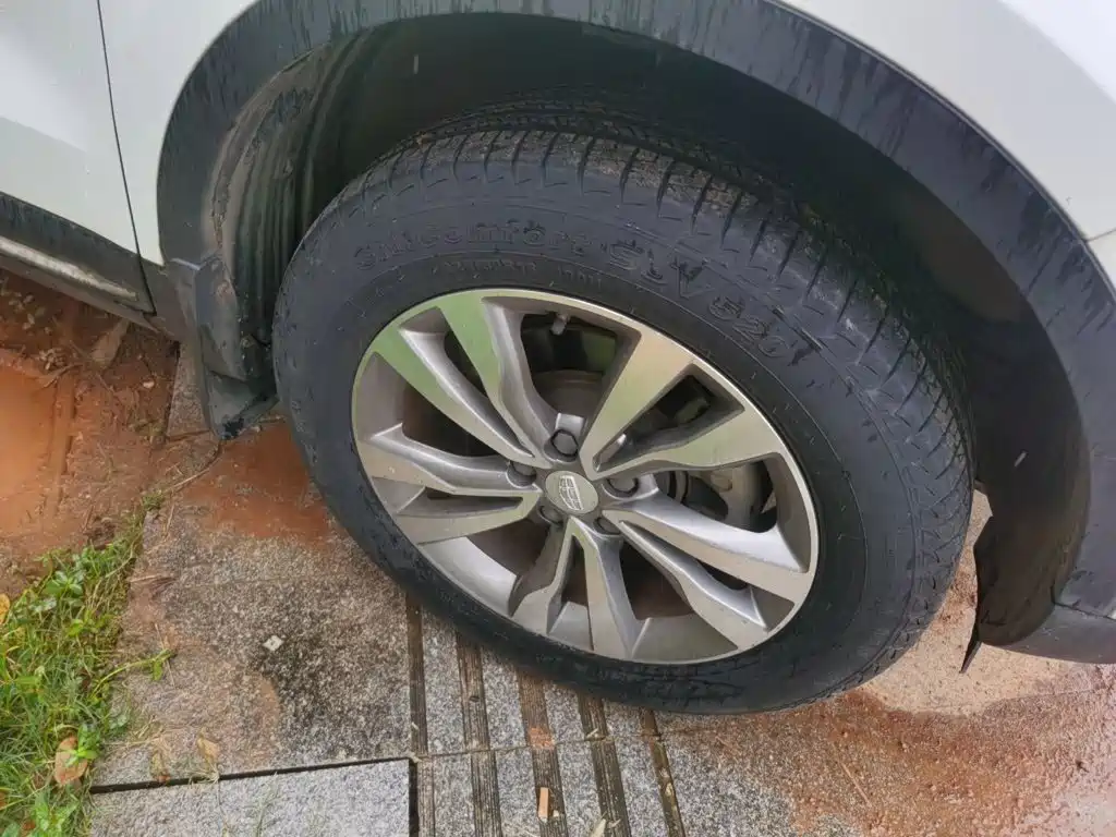 Geely Boyue — миниатюра 24