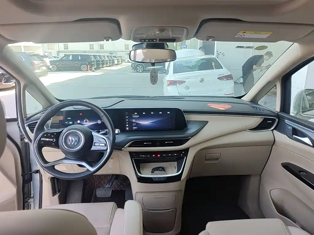 Buick GL8 Hybrid — миниатюра 14