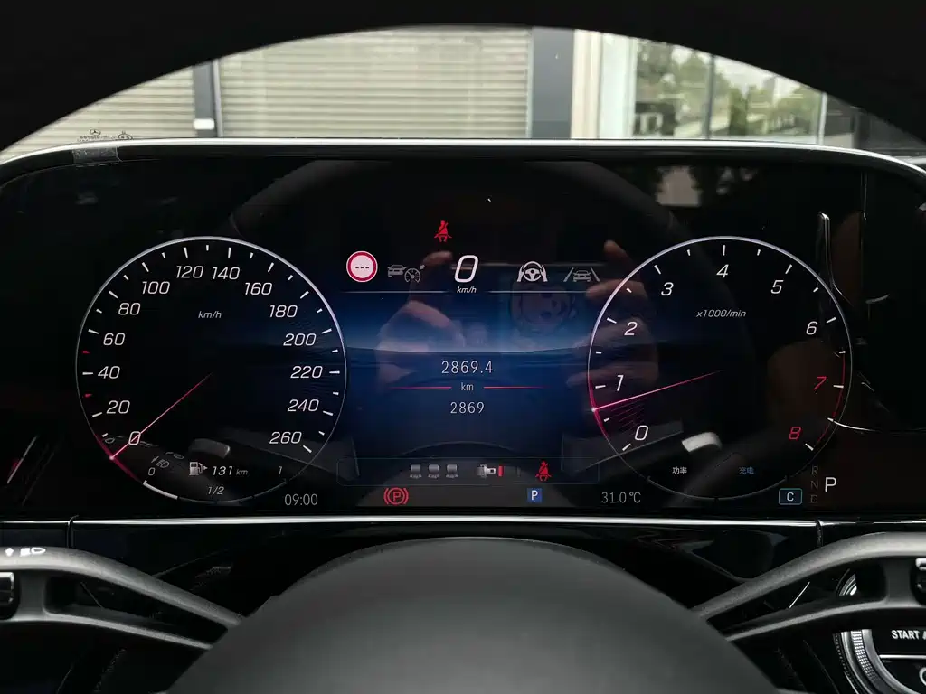 Mercedes-Benz E-Class — миниатюра 6