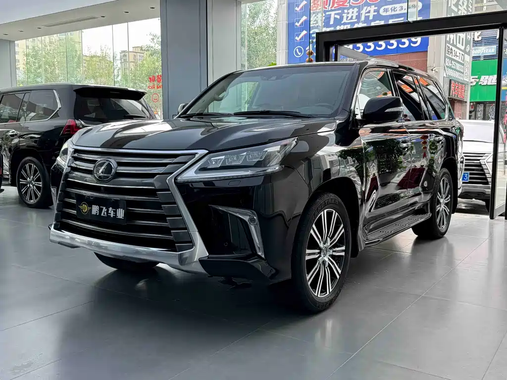 Lexus LX 2021