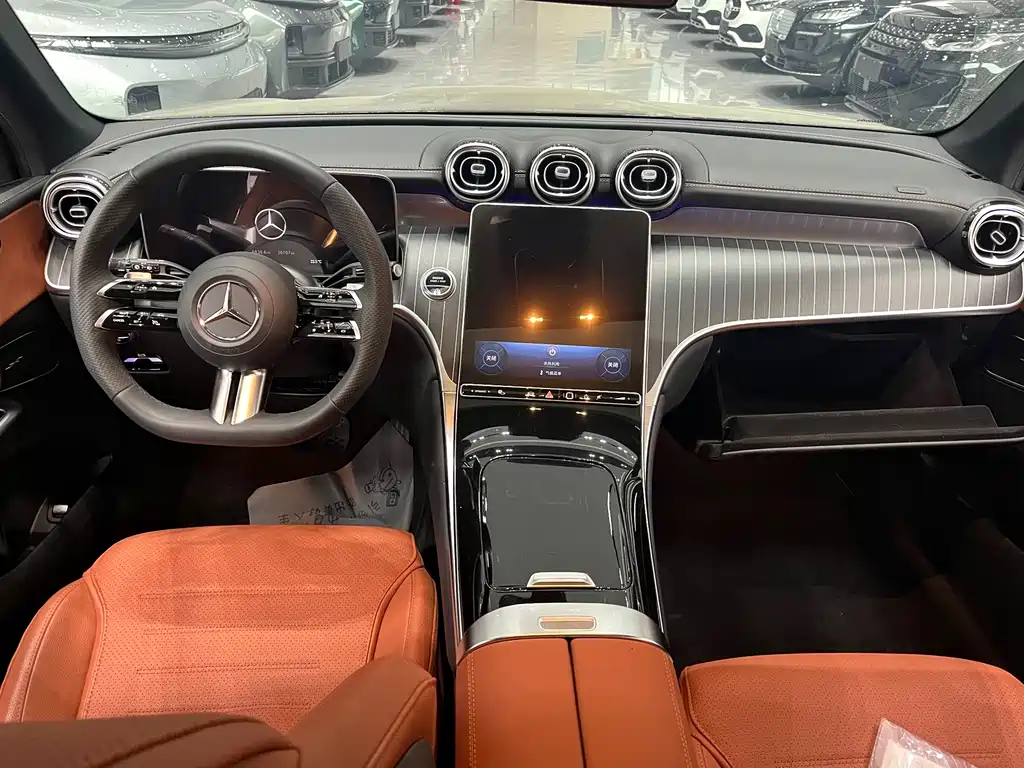 Mercedes-Benz GLC — миниатюра 6