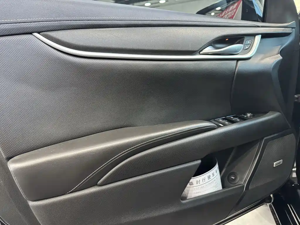 Cadillac XTS — миниатюра 10
