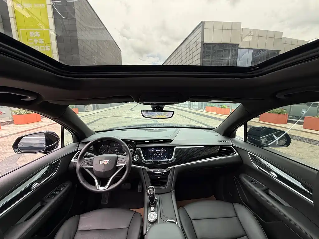 Cadillac XT6 — миниатюра 5