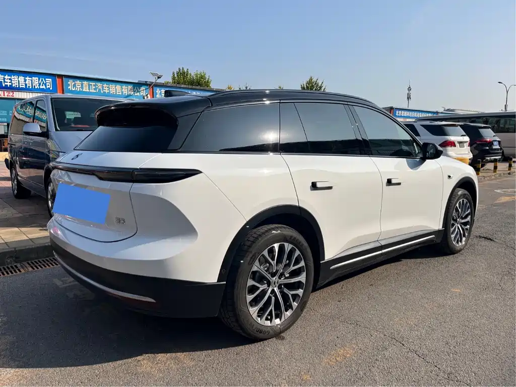 NIO ES6 — миниатюра 4