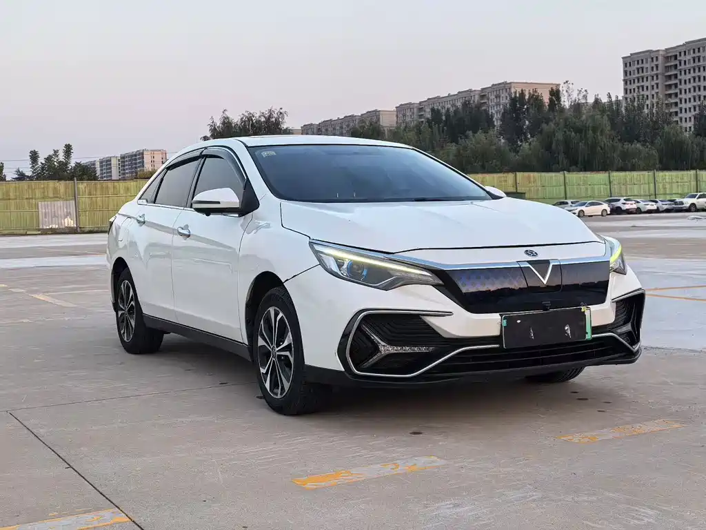 Venucia D60 EV — миниатюра 3