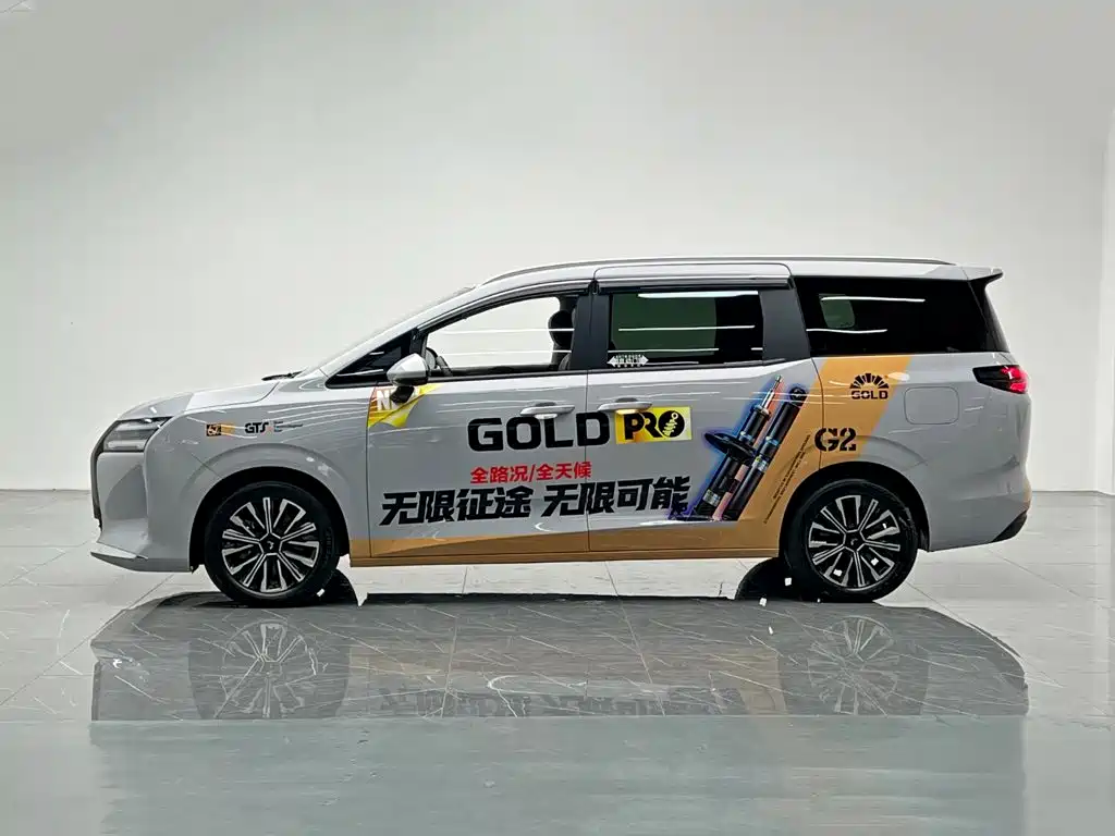 Wuling Xingguang 730 New Energy — миниатюра 3