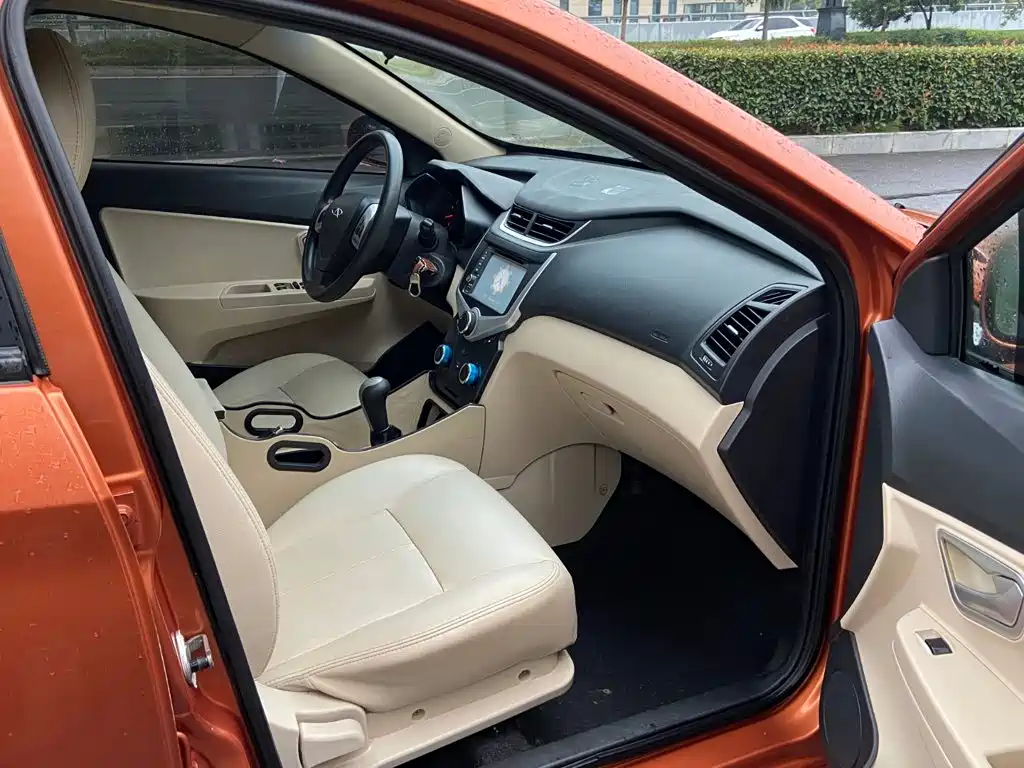 Chery Fengyun 2 — миниатюра 6
