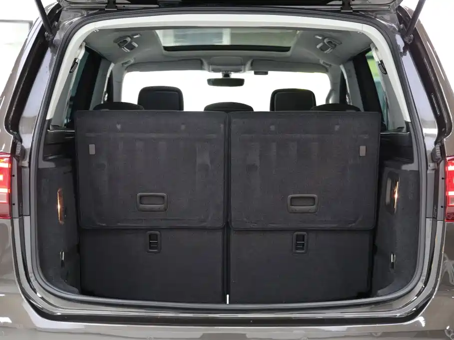 Volkswagen Sharan — миниатюра 24