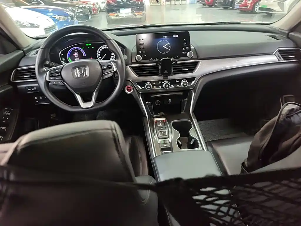 Honda Accord — миниатюра 10
