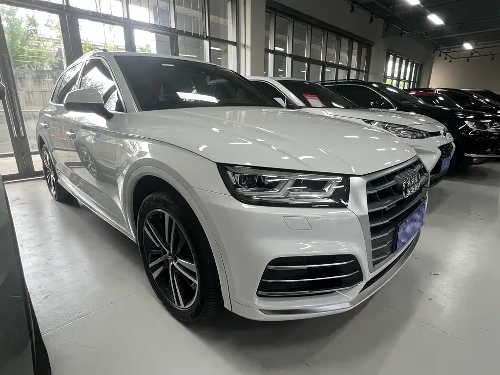 Audi Q5L 2020 40 TFSI Fashion