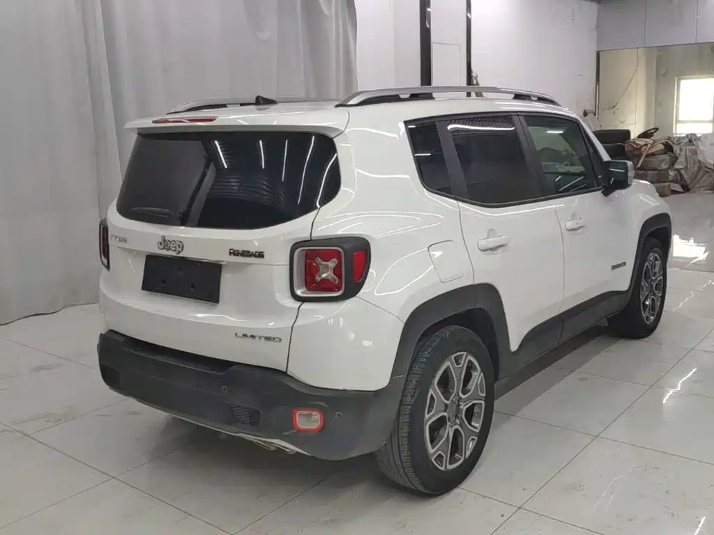 Jeep Renegade — миниатюра 7
