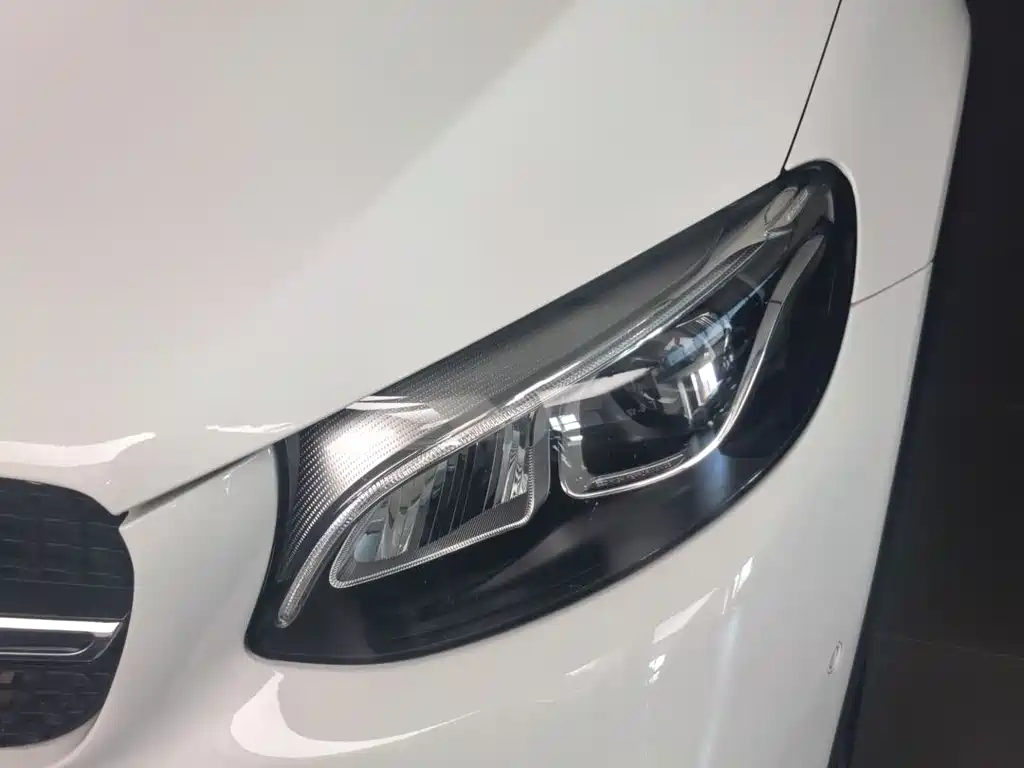 Mercedes-Benz GLC 2019 GLC 260 4MATIC SUV