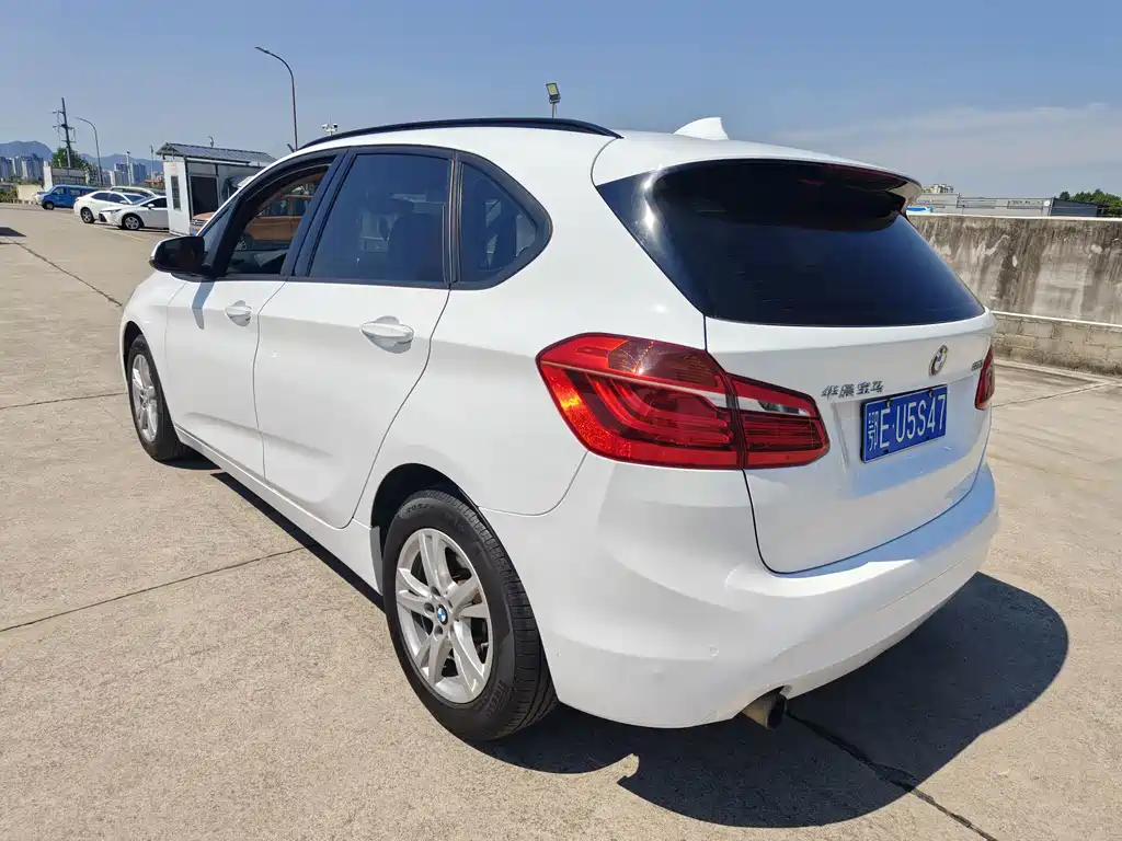BMW 2 Series Active Tourer — миниатюра 19
