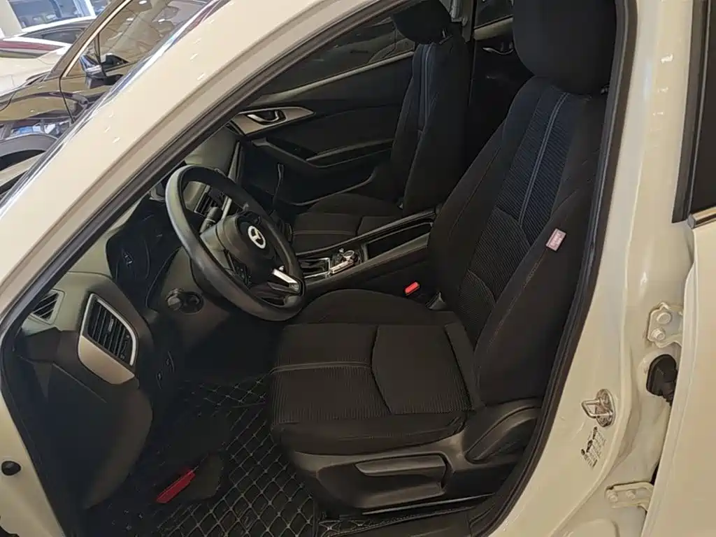 Mazda 3 Axela — миниатюра 15