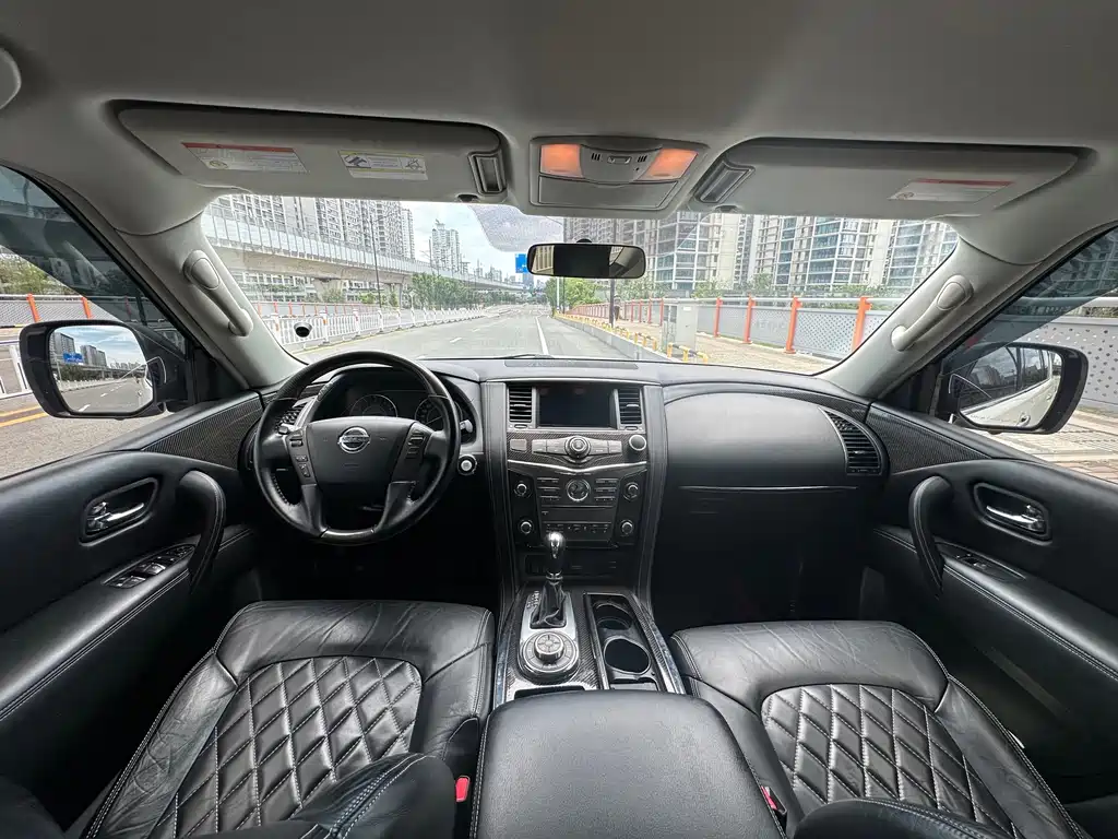 Nissan Patrol — миниатюра 7