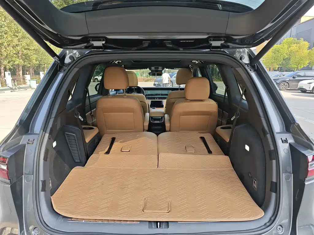 Li Auto Li ONE — миниатюра 13