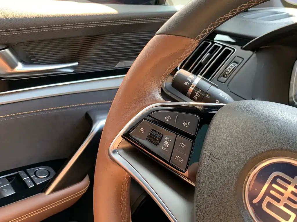 BYD Tang New Energy — миниатюра 25