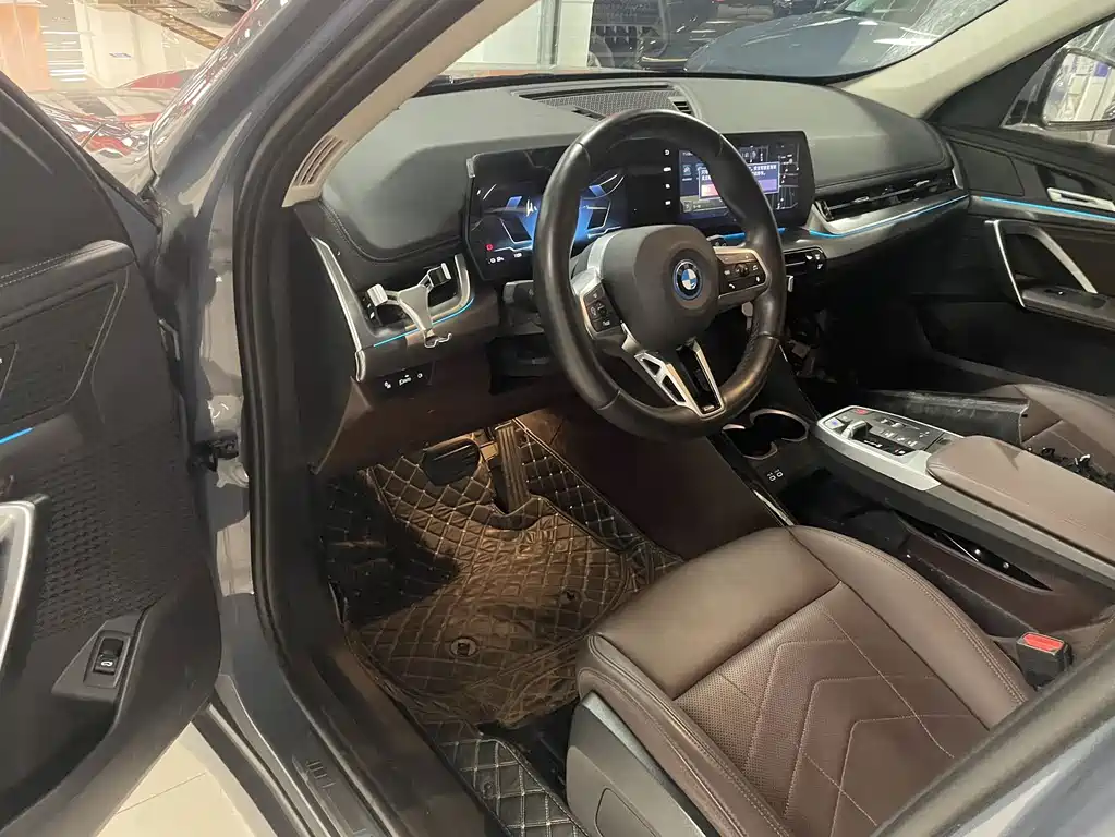 BMW iX1 — миниатюра 3
