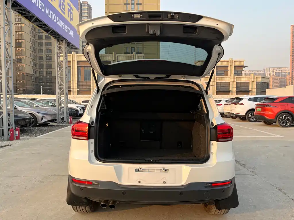 Volkswagen Tiguan — миниатюра 17
