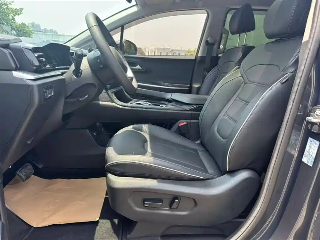 Hyundai Custo 2024 270TGDi LUX Luxury