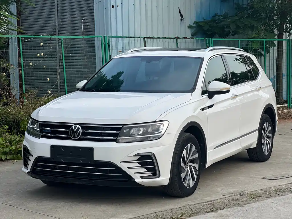 Volkswagen Tiguan L PHEV