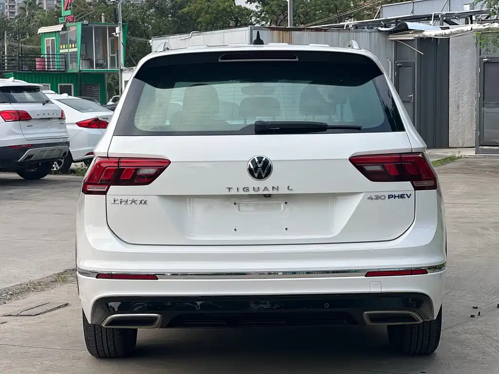 Volkswagen Tiguan L PHEV — миниатюра 9