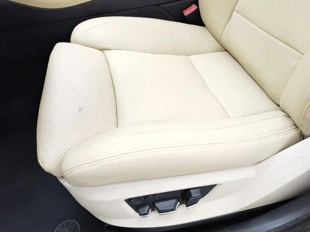 BMW 5 Series — миниатюра 20