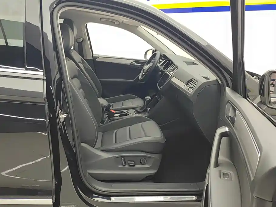 Volkswagen Tiguan L — миниатюра 8