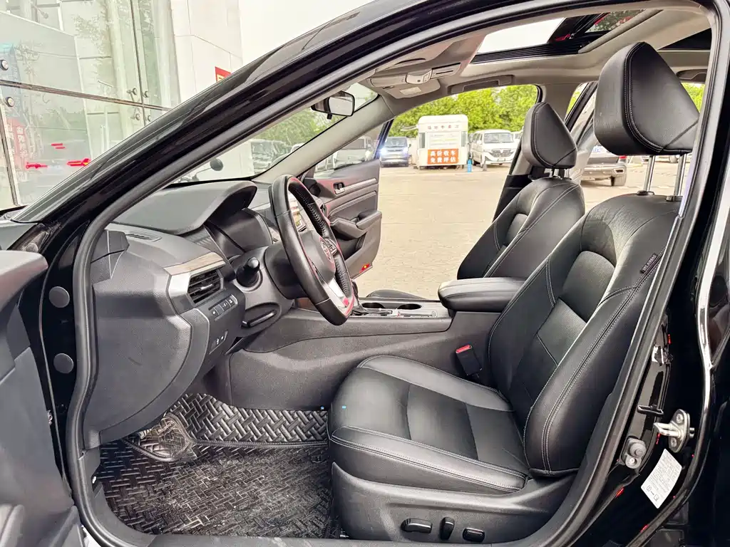 Nissan Teana — миниатюра 12