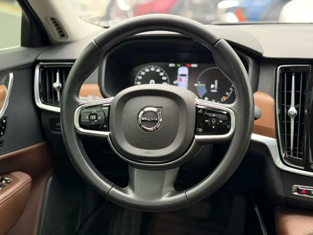 Volvo S90 2020 T8 E Luxury