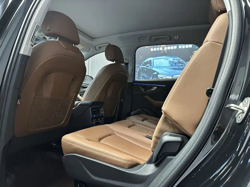 Audi Q7 — миниатюра 6
