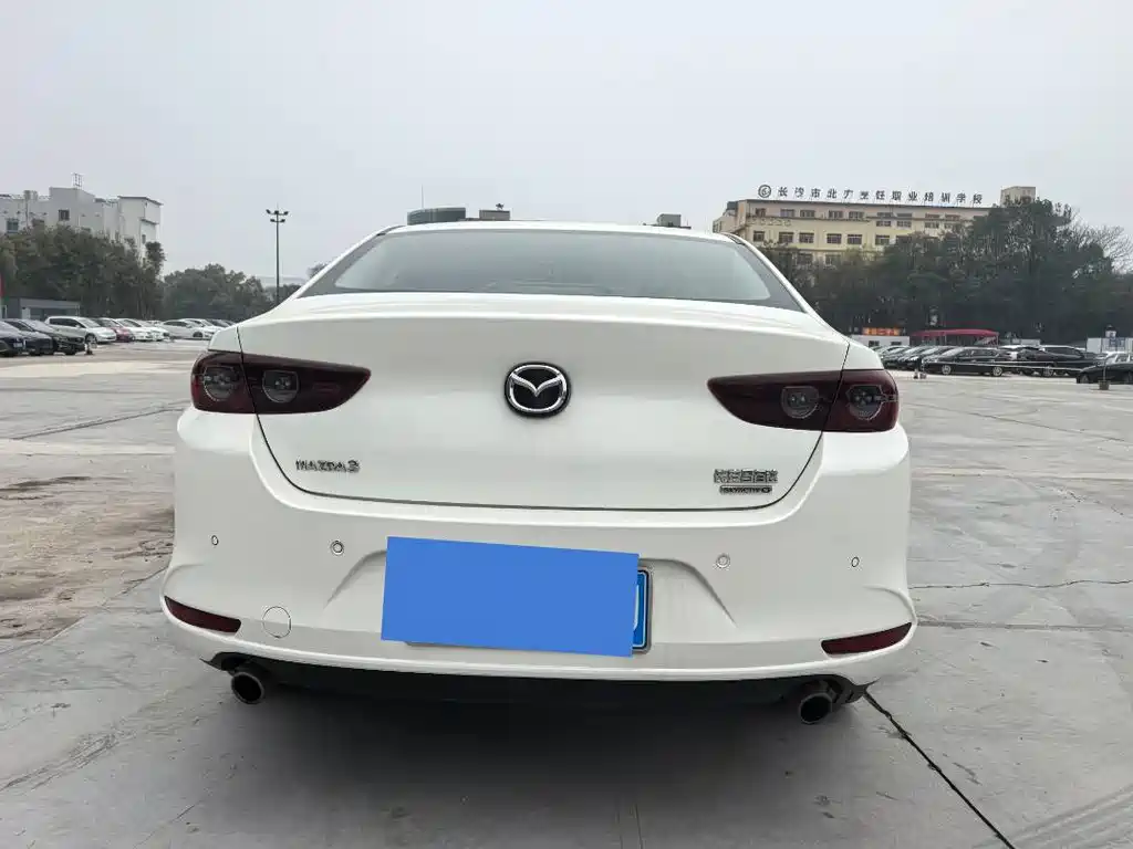 Mazda Mazda3 3 2021 1.5L AT