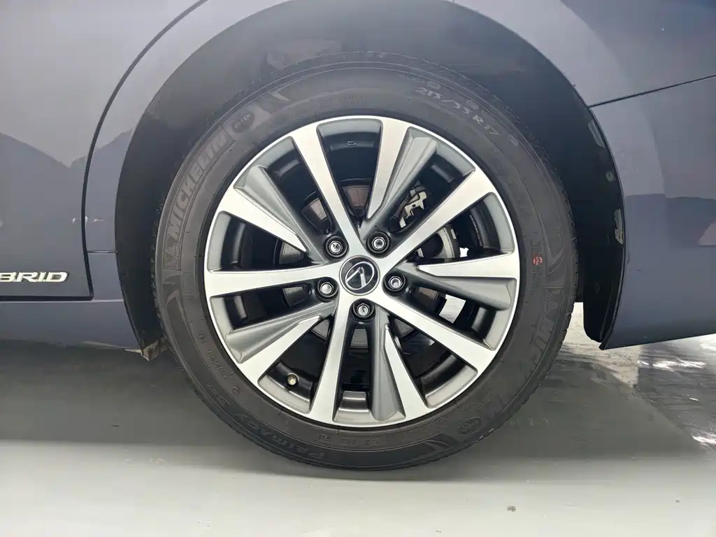 Lexus ES — миниатюра 11